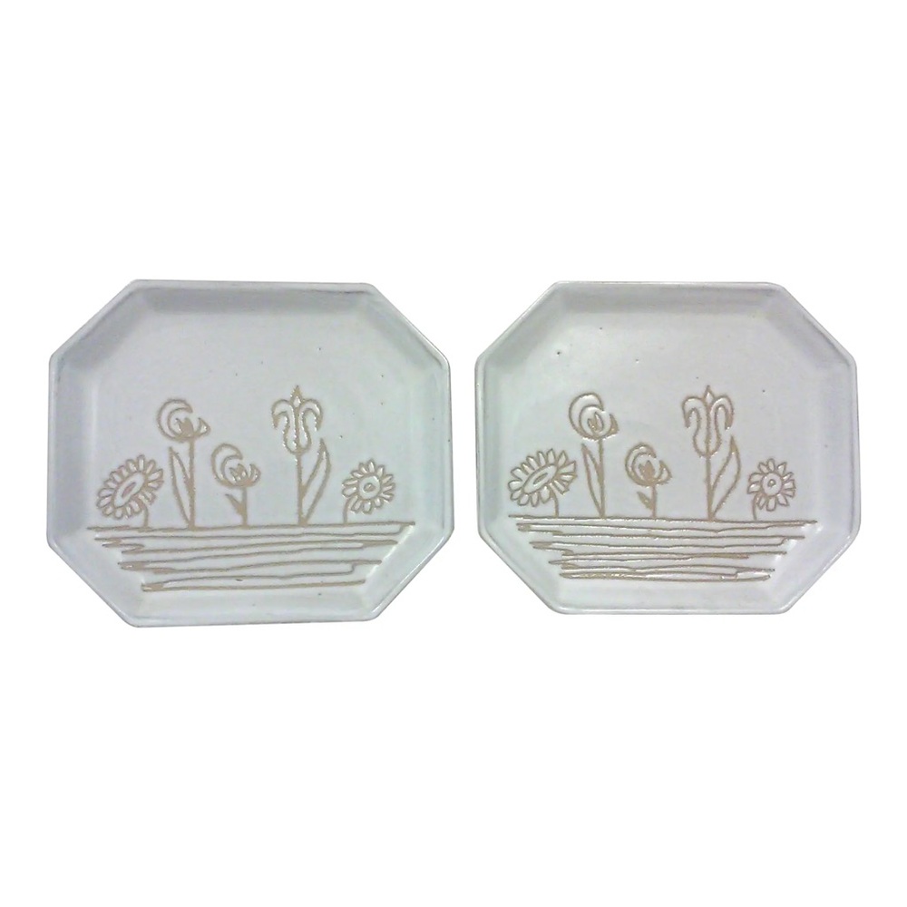Mid-Century Gordon and Jane Martz White Octagonal Plates with Floral Design